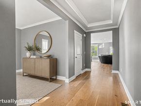 19 Enclave Circle 19, Newtown CT 06470