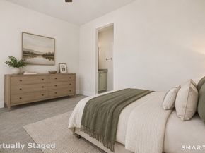 19 Enclave Circle 19, Newtown CT 06470