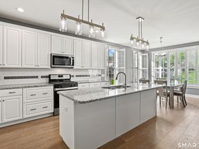 19 Enclave Circle 19, Newtown CT 06470