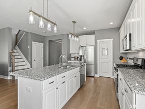 19 Enclave Circle 19, Newtown CT 06470