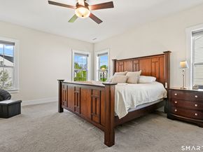 19 Enclave Circle 19, Newtown CT 06470