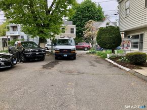 30 Yarrington Court 30, Bridgeport CT 06607