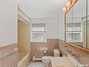 5 Harbor Ridge Road, Danbury CT 06811