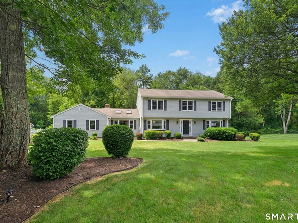 33 Shawnee Lane, Monroe CT 06468
