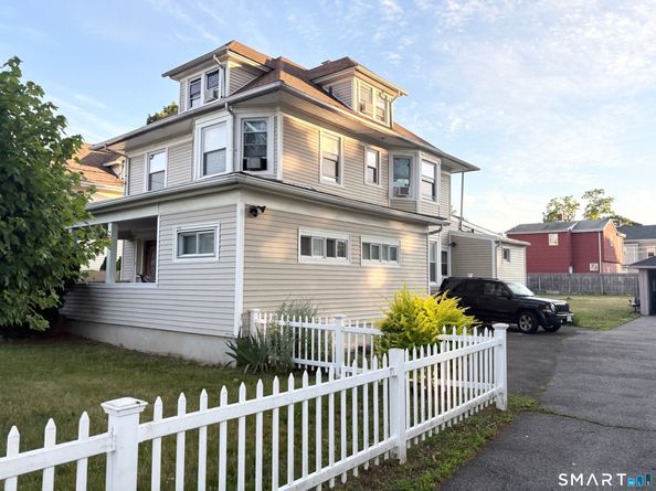 15 Edlie Avenue, Norwalk CT 06855