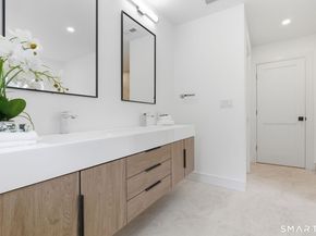 27 Suzanne Circle, Fairfield CT 06825