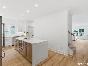 27 Suzanne Circle, Fairfield CT 06825