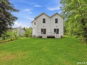 27 Suzanne Circle, Fairfield CT 06825
