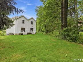 27 Suzanne Circle, Fairfield CT 06825