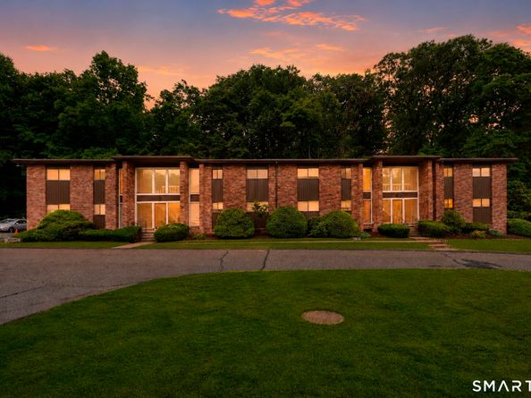 3 Murphys Lane 14, Shelton CT 06484