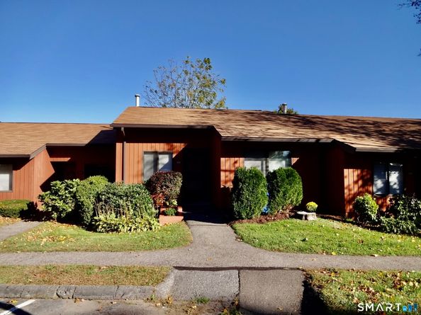 501 Asbury Ridge 501, Shelton CT 06484