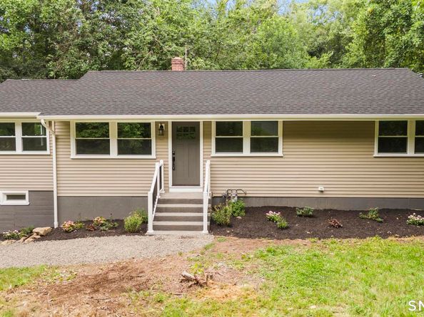 35 Columbine Drive, Trumbull CT 06611