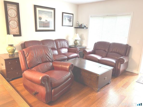 166 Old Brookfield Road 331, Danbury CT 06811