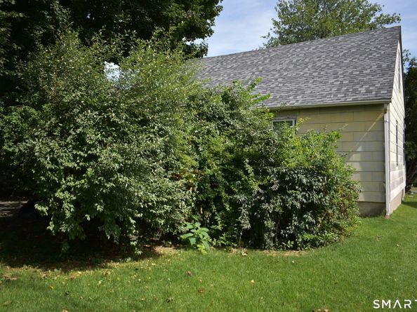 95 Raymond Street, Stratford CT 06614