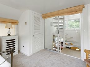 32 Beeholm Road, Redding CT 06896