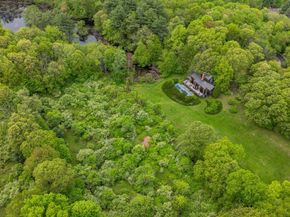 32 Beeholm Road, Redding CT 06896