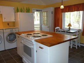 32 Beeholm Road, Redding CT 06896