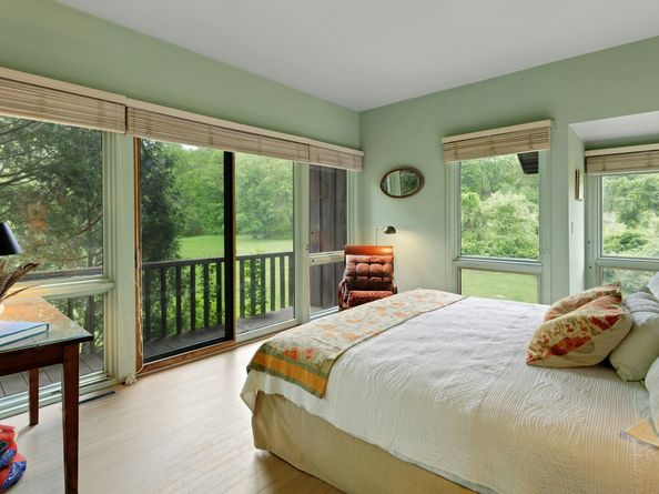32 Beeholm Road, Redding CT 06896