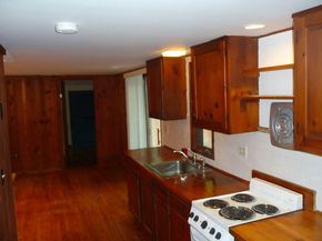 32 Beeholm Road, Redding CT 06896