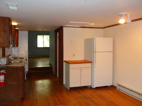 32 Beeholm Road, Redding CT 06896