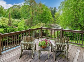 32 Beeholm Road, Redding CT 06896
