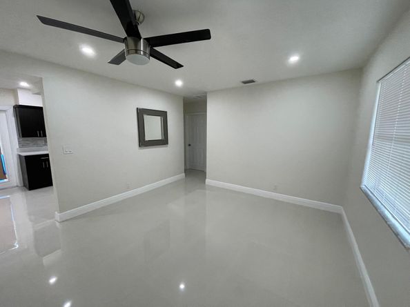 1809 NW 13th Ct, Fort Lauderdale FL 33311