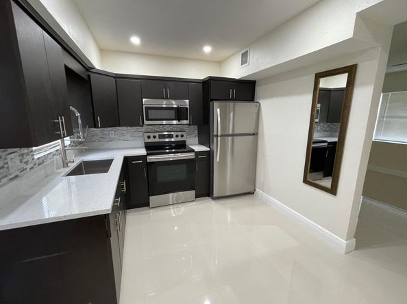 1809 NW 13th Ct, Fort Lauderdale FL 33311