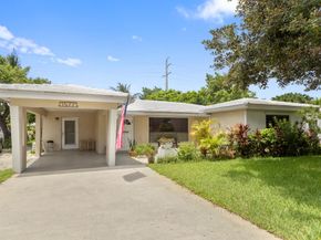 1577 NE 49th St, Oakland Park FL 33334