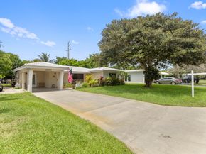 1577 NE 49th St, Oakland Park FL 33334