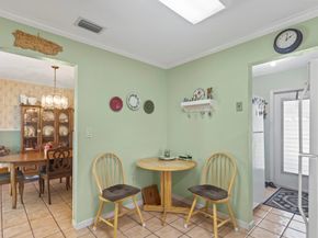 1577 NE 49th St, Oakland Park FL 33334