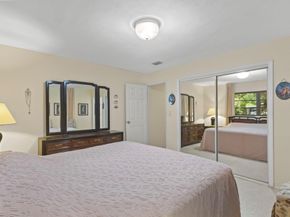 1577 NE 49th St, Oakland Park FL 33334