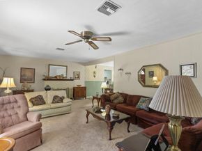 1577 NE 49th St, Oakland Park FL 33334