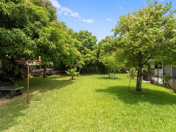 1577 NE 49th St, Oakland Park FL 33334