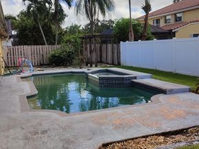 5221 Hawkes Bluff Ave, Davie FL 33331