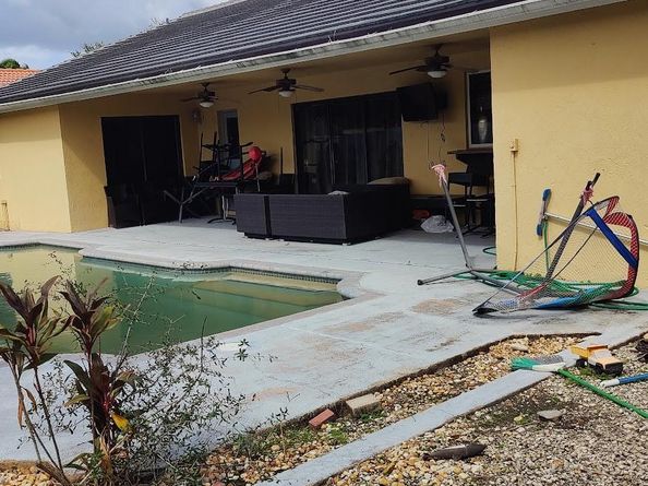 5221 Hawkes Bluff Ave, Davie FL 33331