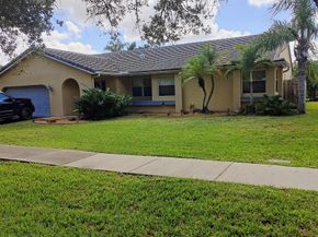 5221 Hawkes Bluff Ave, Davie FL 33331