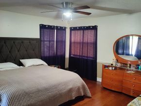 5221 Hawkes Bluff Ave, Davie FL 33331