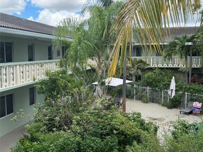 1423 Holly Heights Dr 13, Fort Lauderdale FL 33304