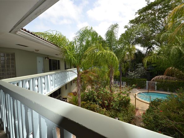 1423 Holly Heights Dr 13, Fort Lauderdale FL 33304