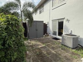 8040 SW 17 Pl 8040, Davie FL 33324