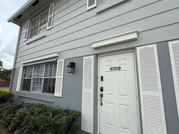 8040 SW 17 Pl 8040, Davie FL 33324