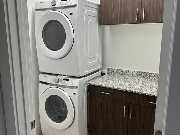 402 SE 22nd St 2, Fort Lauderdale FL 33316