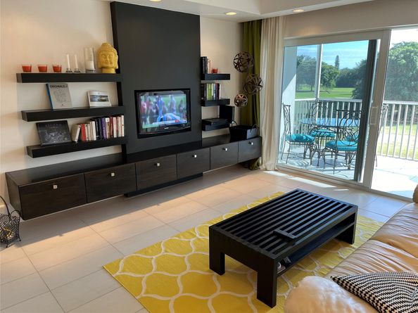 3100 N Palm Aire Dr 304, Pompano Beach FL 33069