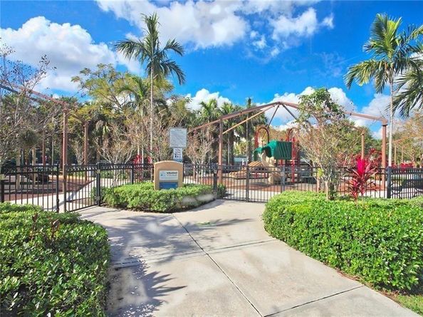 3100 N Palm Aire Dr 304, Pompano Beach FL 33069