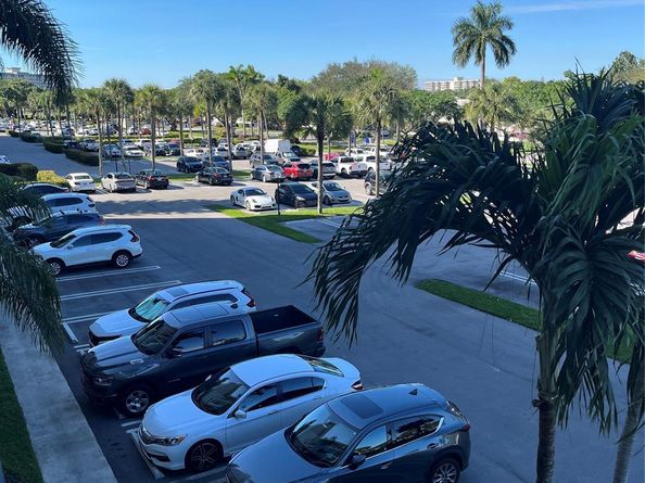 3100 N Palm Aire Dr 304, Pompano Beach FL 33069