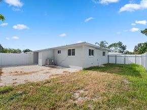 2807 Reo Lane 1, Palm Springs FL 33461