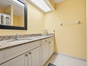 22 Lexington Lane W D, Palm Beach Gardens FL 33418