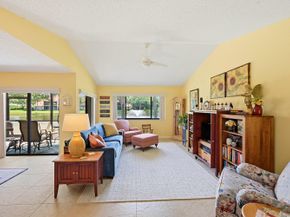 22 Lexington Lane W D, Palm Beach Gardens FL 33418