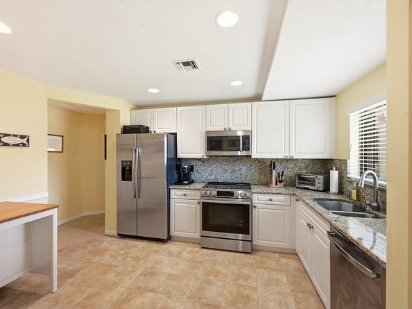 22 Lexington Lane W D, Palm Beach Gardens FL 33418
