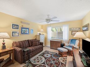 22 Lexington Lane W D, Palm Beach Gardens FL 33418
